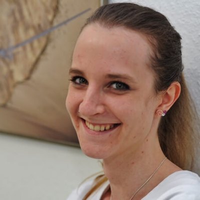 Mitarbeiterin der Zahnarztpraxis Dr. Wittmann